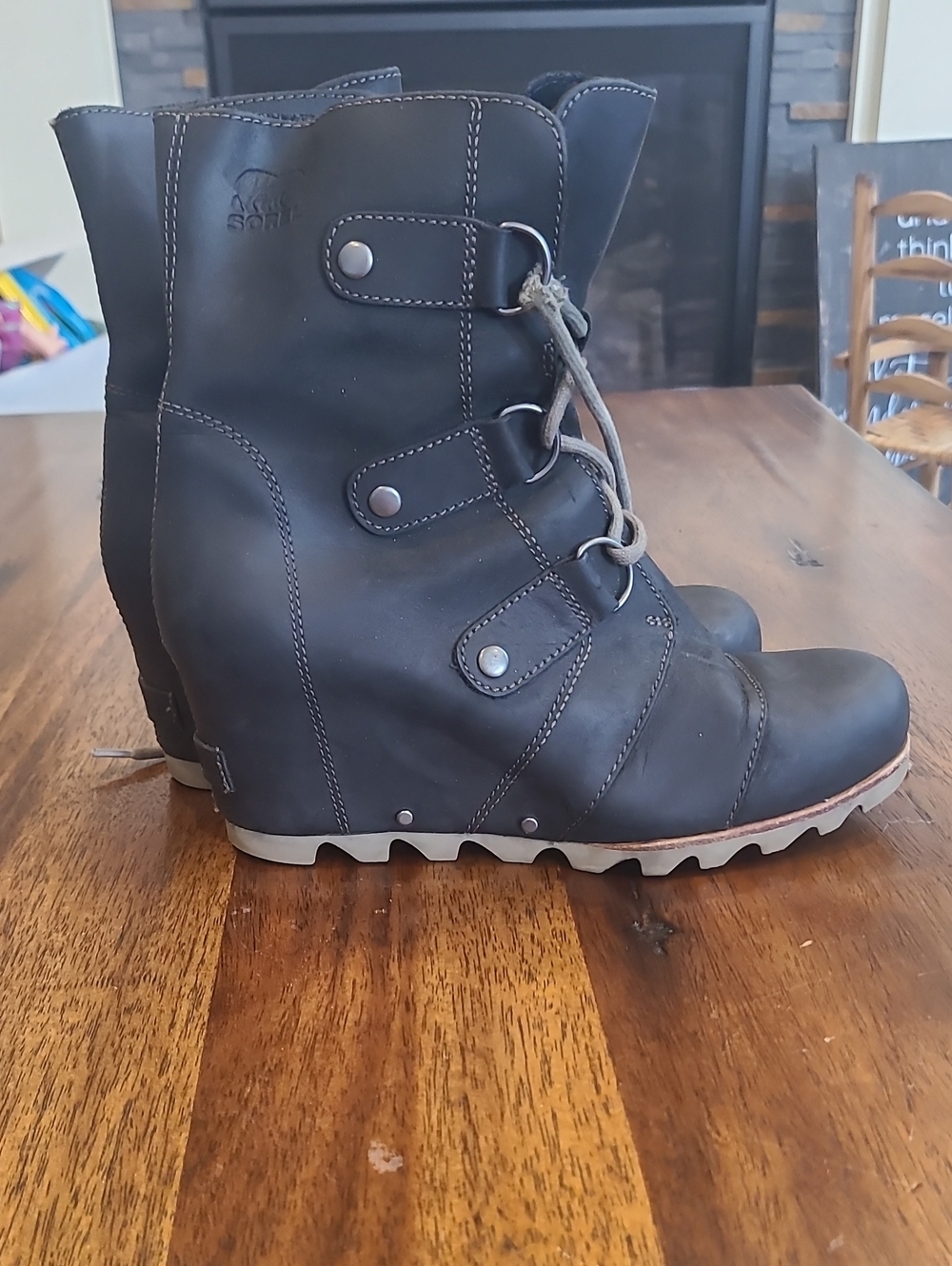 Sorel Joan of Arctic Wedge Mid Lace-Up Boots Womens Black Waterproof Size 7.5